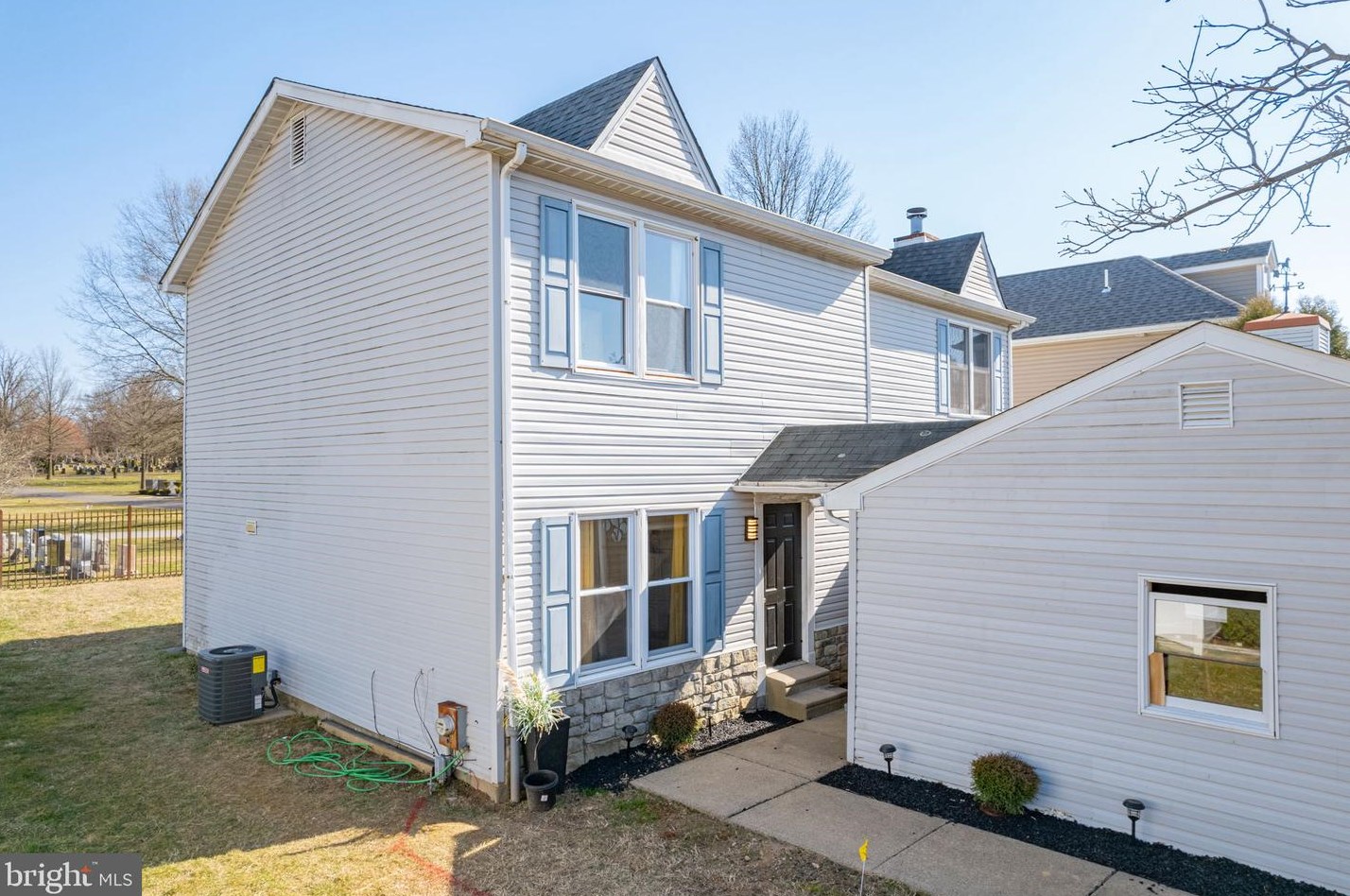 1026 Hazelwood Dr, Philadelphia PA  19150-1515 exterior