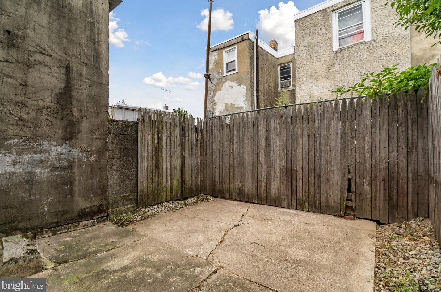 3058 Weikel St, Philadelphia PA  19134-3721 exterior