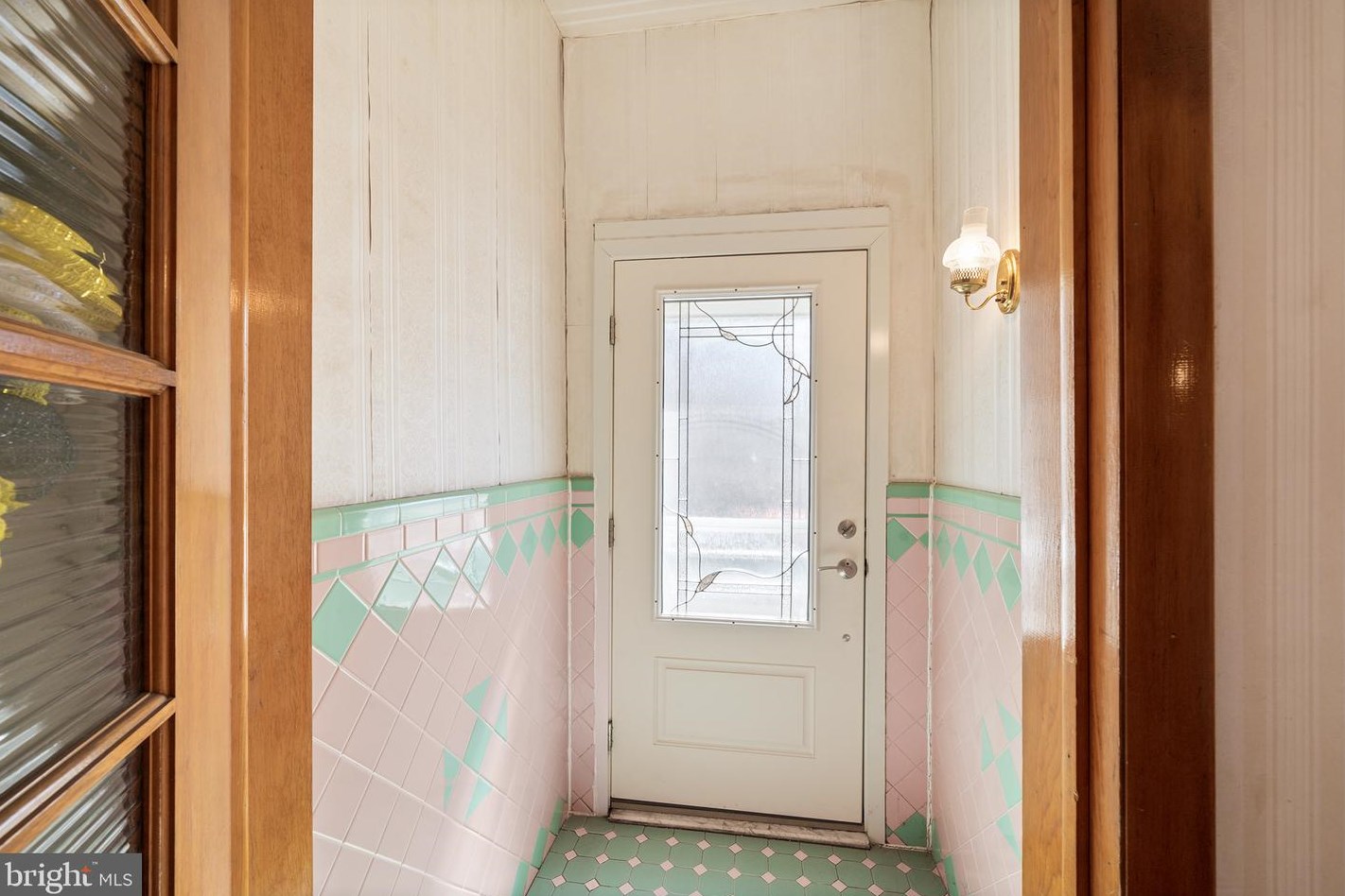 1323 Wolf St, Philadelphia, PA 19148-2934