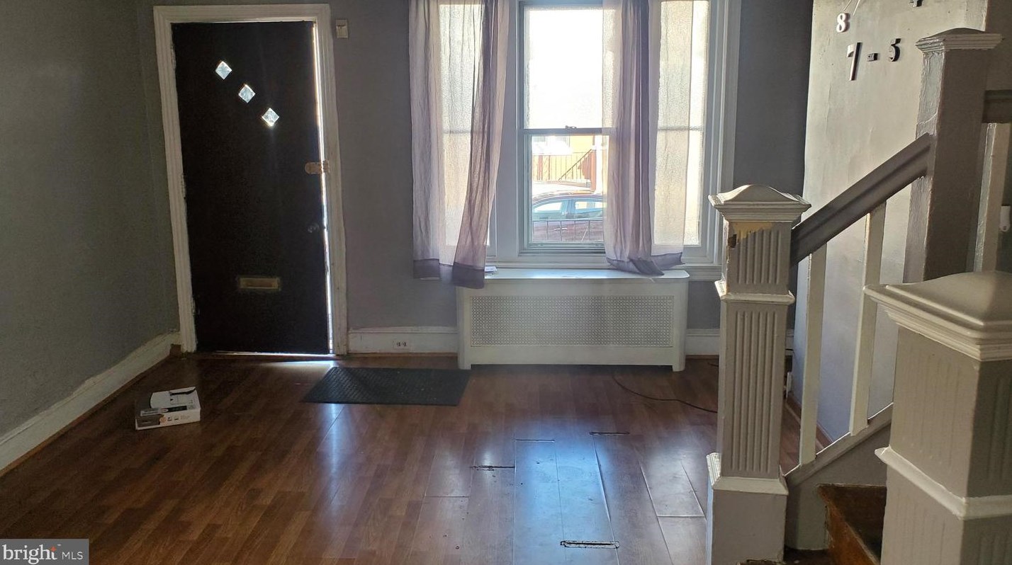 810 Alden St, Philadelphia, PA 19143-2714