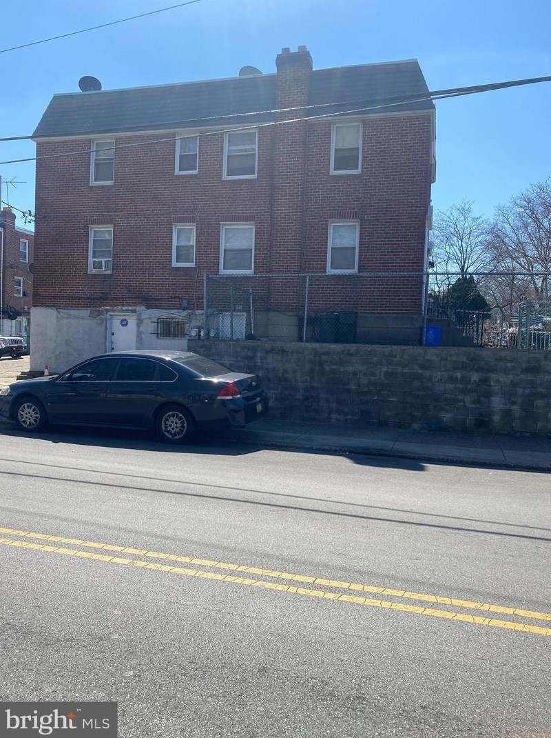 5157 Leiper St, Philadelphia, PA 19124-1917