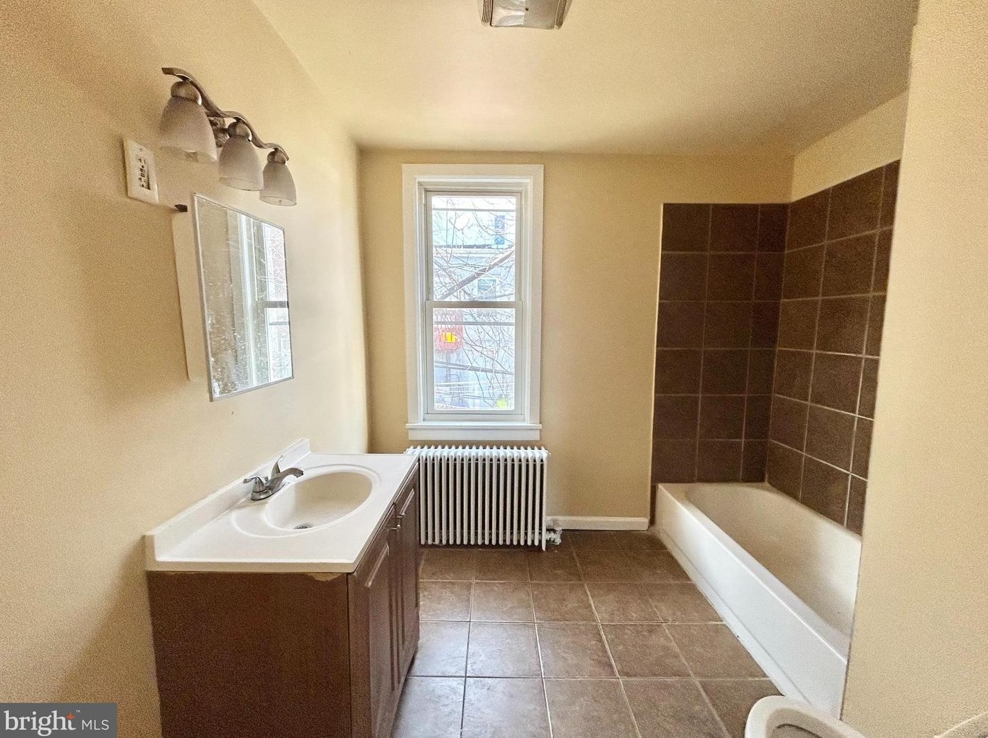 447 Mechanic St, Philadelphia PA  19144-1119 exterior