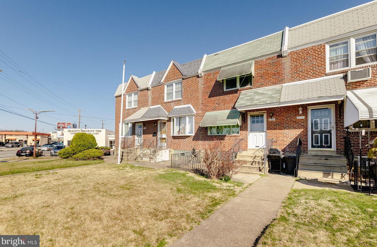 3249 Holme Ave, Philadelphia, PA 19114-3806