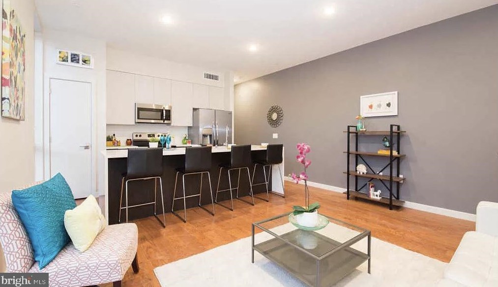 820 Thompson St, Philadelphia PA  19125-3509 exterior