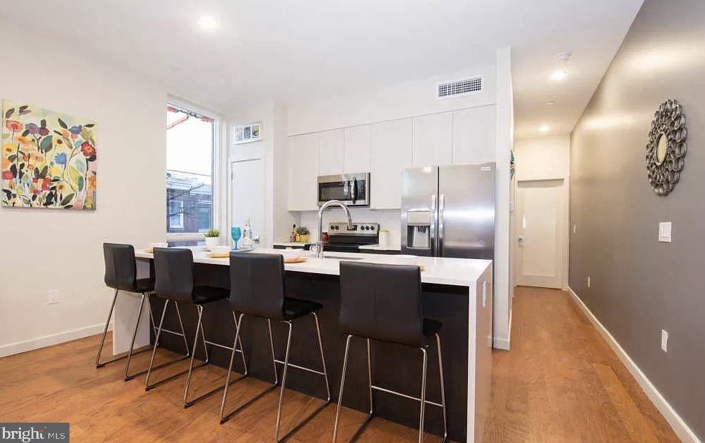 820 Thompson St, Philadelphia PA  19125-3509 exterior