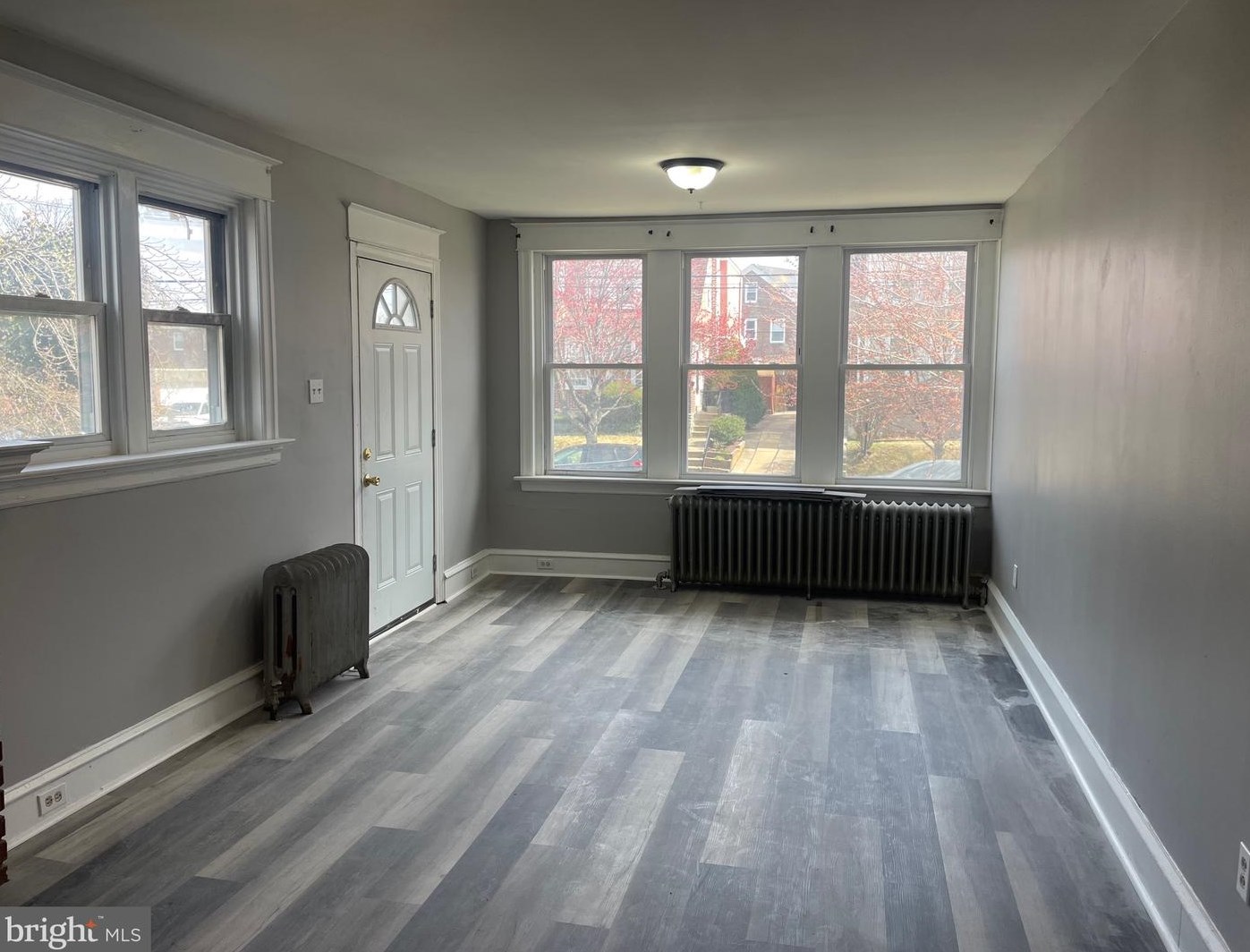 6838 Oakley St, Philadelphia, PA 19111