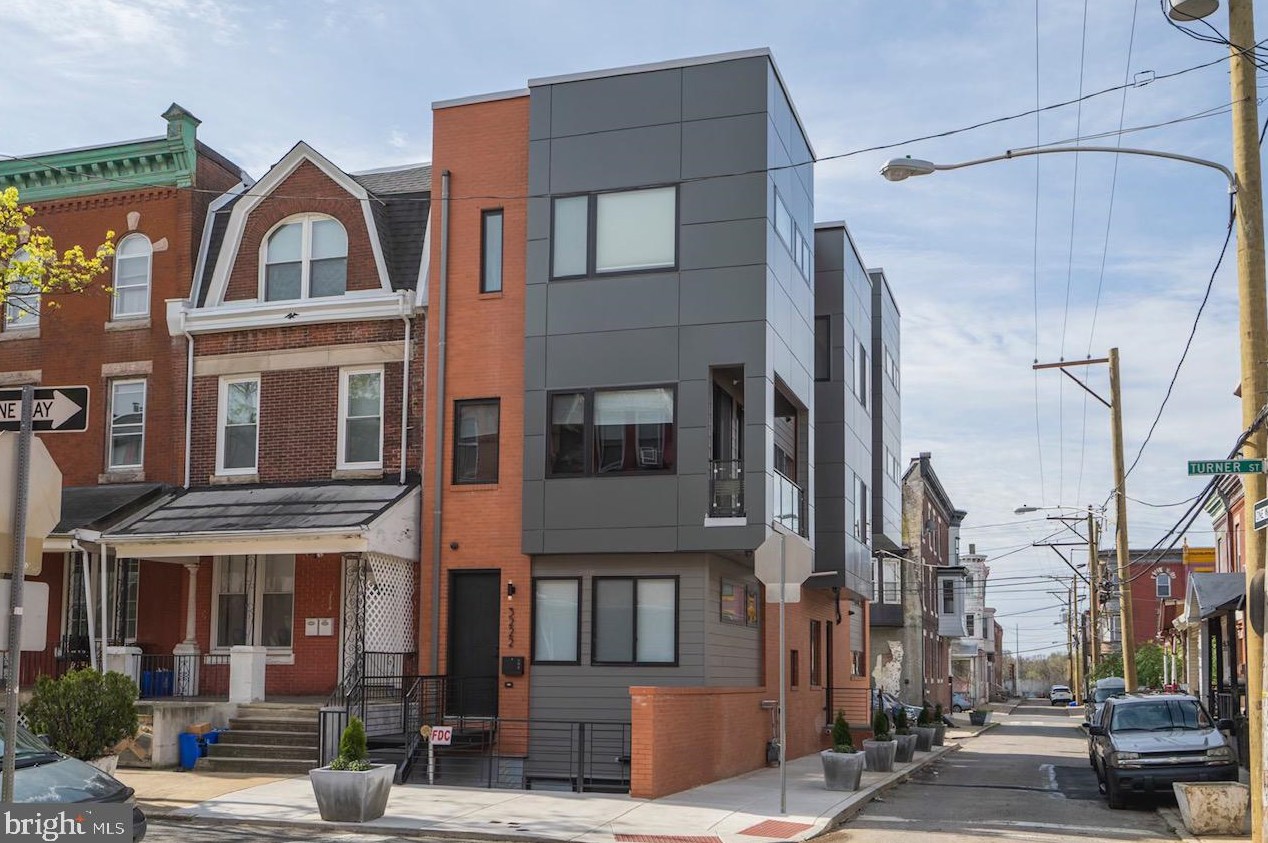 3222 Turner St, Philadelphia, PA 19121
