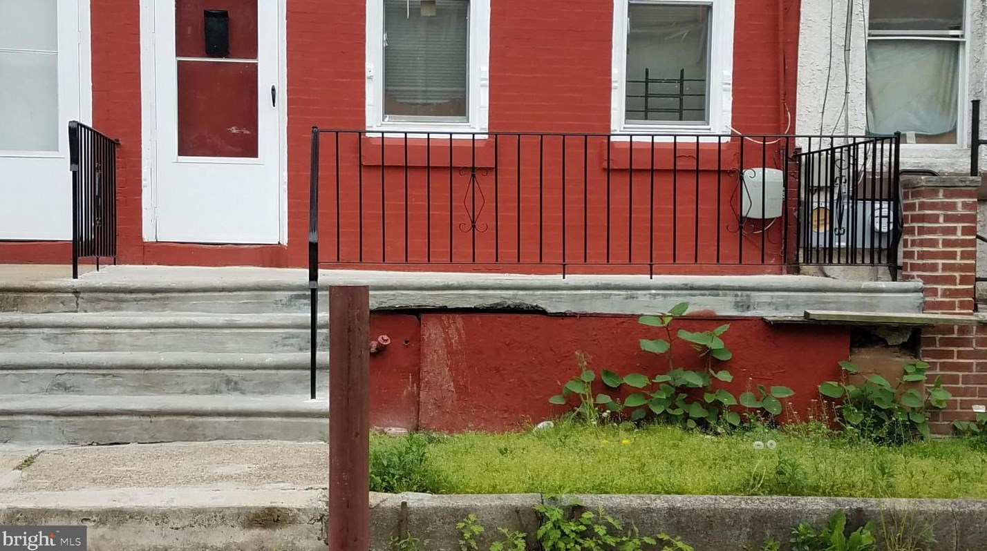 3046 Clifford St, Philadelphia, PA 19121