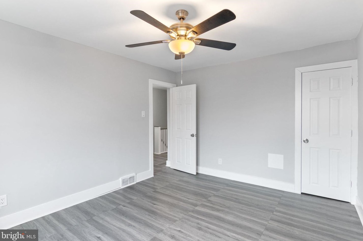 6103 Gardenia St, Philadelphia PA  19144-1016 exterior