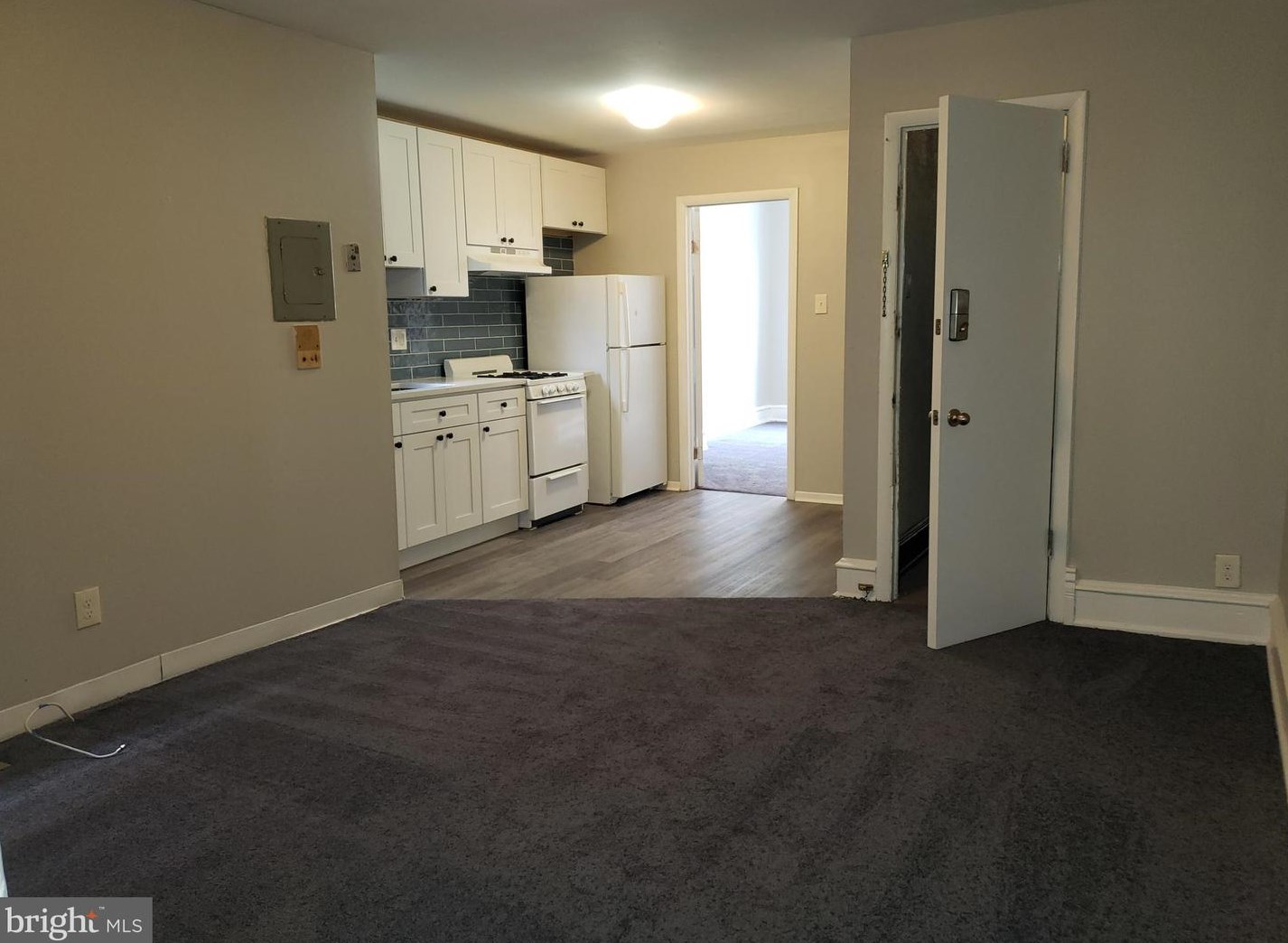 2208 S 15th St, Philadelphia, PA 19132