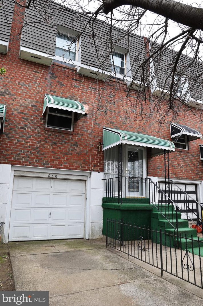 630 Moss St, Philadelphia, PA 19139-2833