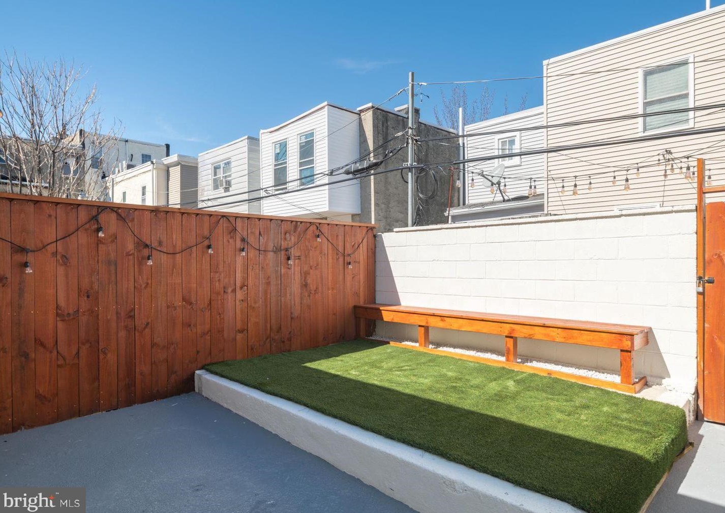 1633 Wharton St, Philadelphia PA  19146-3036 exterior