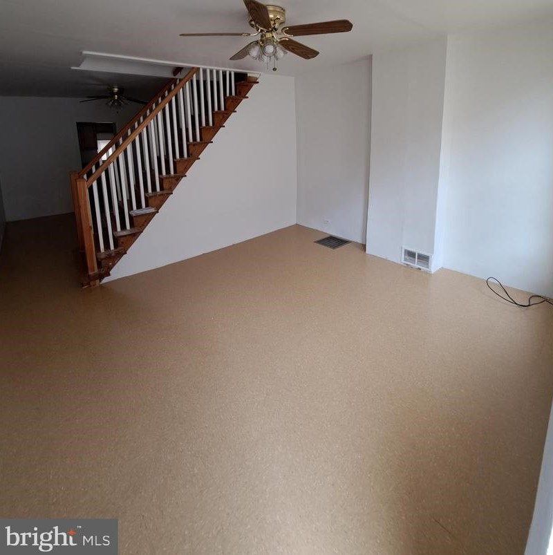 528 Hart Ln, Philadelphia, PA 19134
