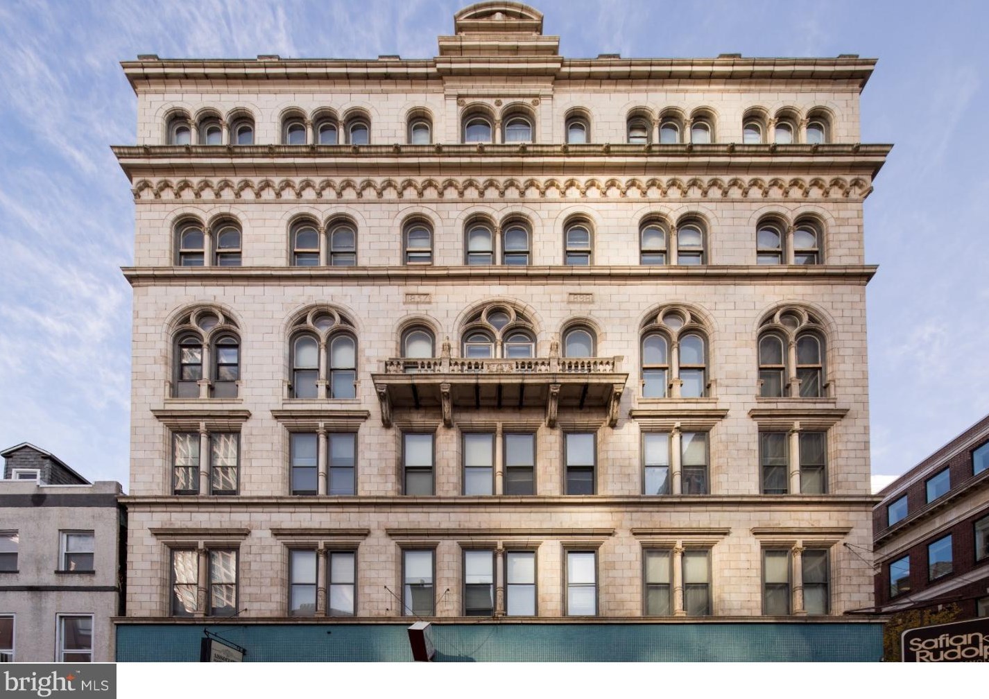 701 Sansom St #602, Philadelphia, PA 19106
