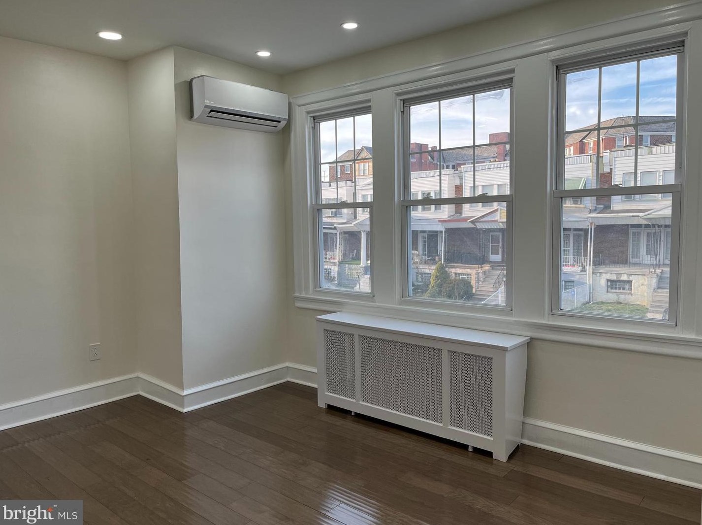 1620 Champlost St, Philadelphia PA  19141-1819 exterior