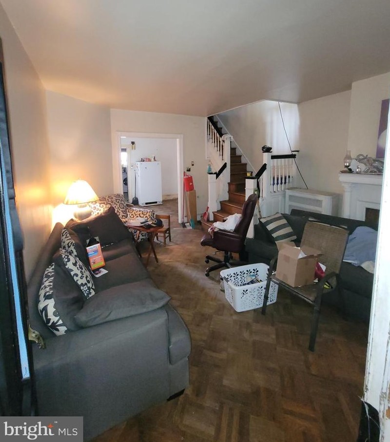 105 Coulter St, Philadelphia, PA 19144-2219