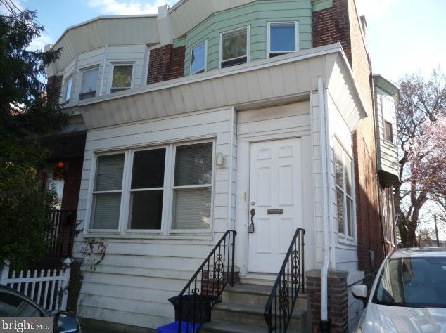 638 Levick St, Philadelphia, PA 19111-5738