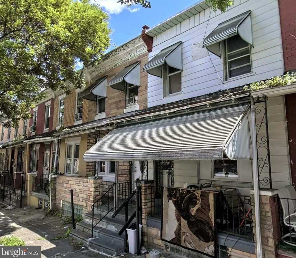 405 Wanamaker St, Philadelphia, PA 19131-4826