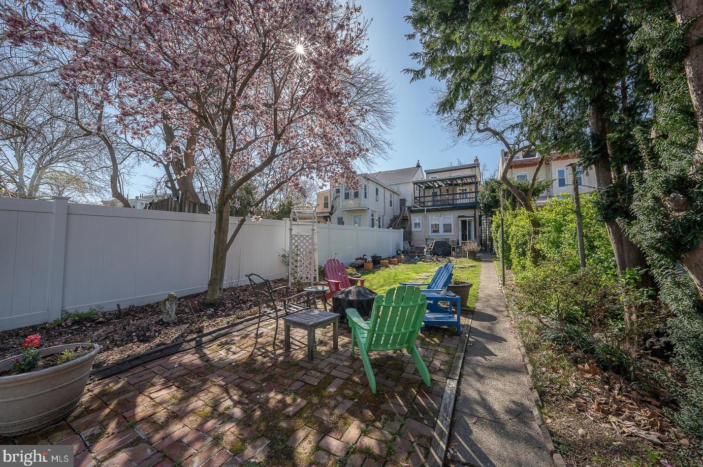 3545 Indian Queen Ln, Philadelphia PA 19129-1520 exterior