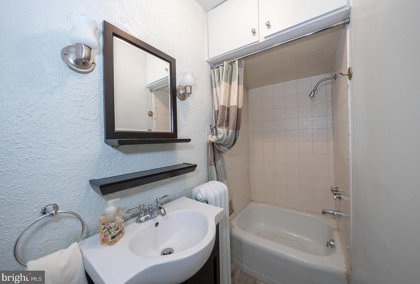 3545 Indian Queen Ln, Philadelphia PA 19129-1520 exterior