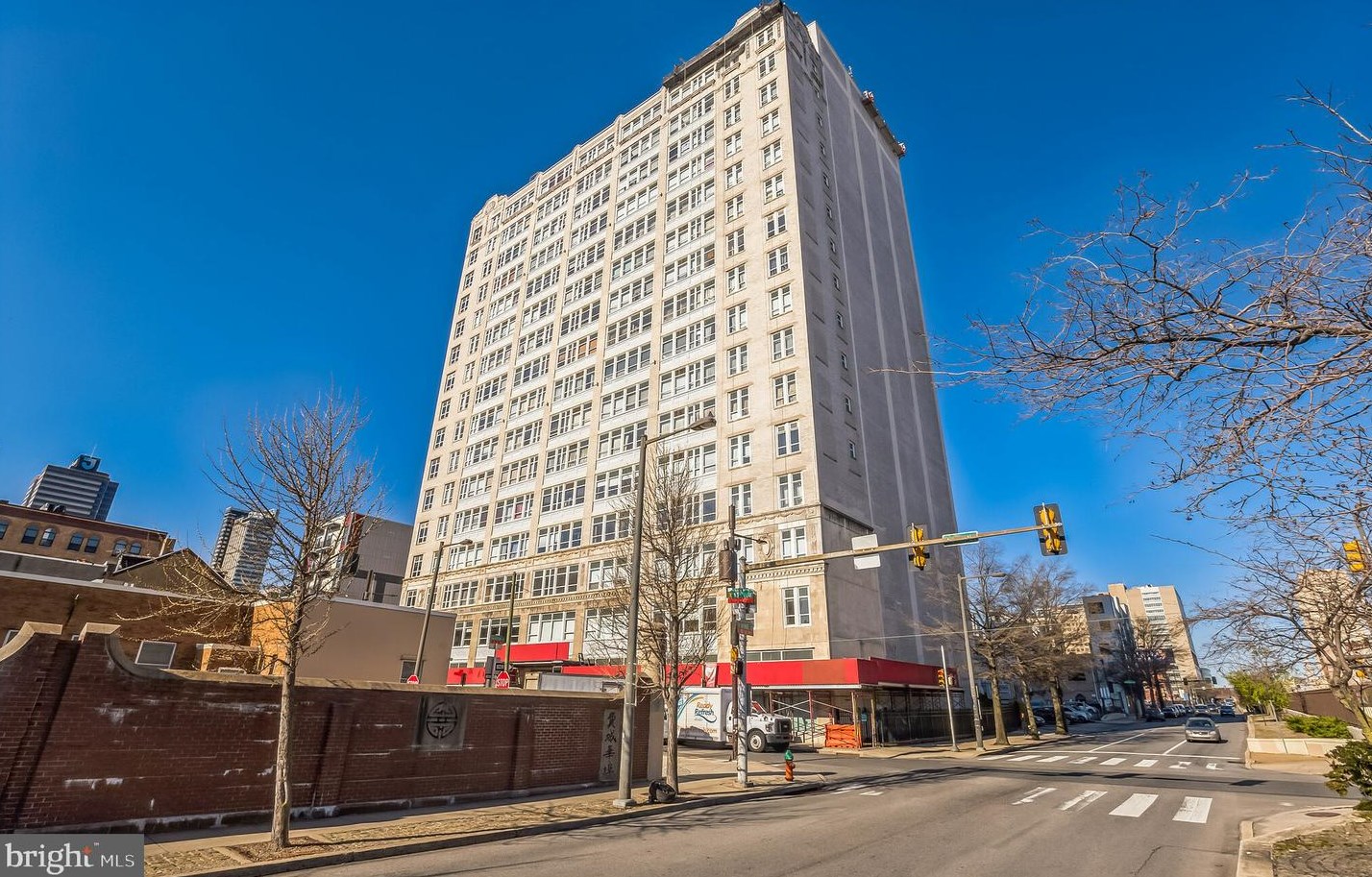 1100 Vine St, Philadelphia PA  19107-1728 exterior