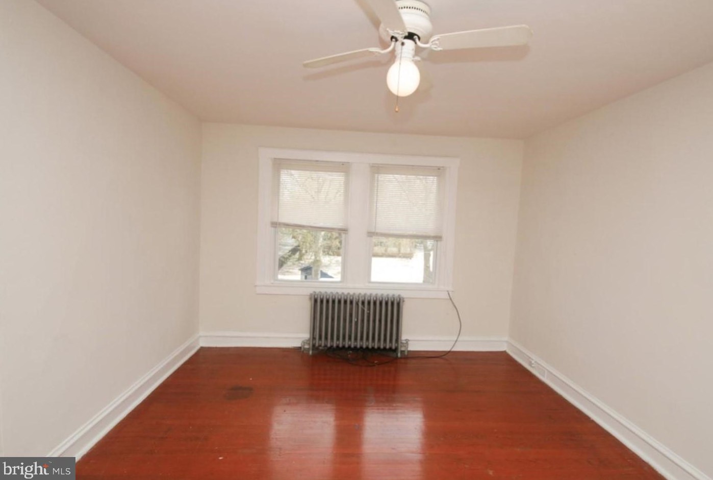 4060 L St, Philadelphia PA  19124-5323 exterior
