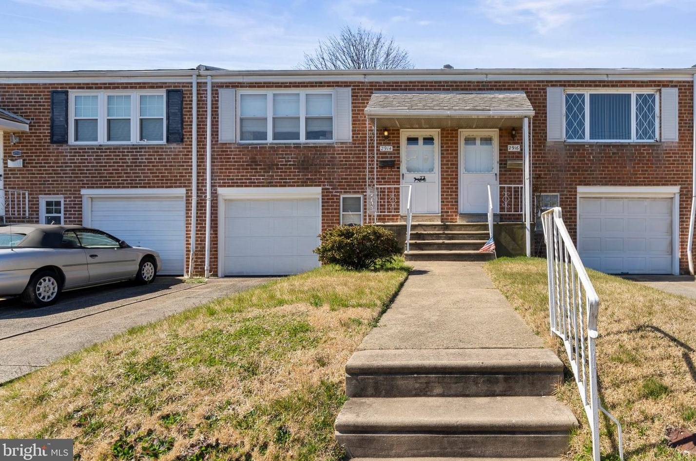 2914 Secane Dr, Philadelphia, PA 19154-1330