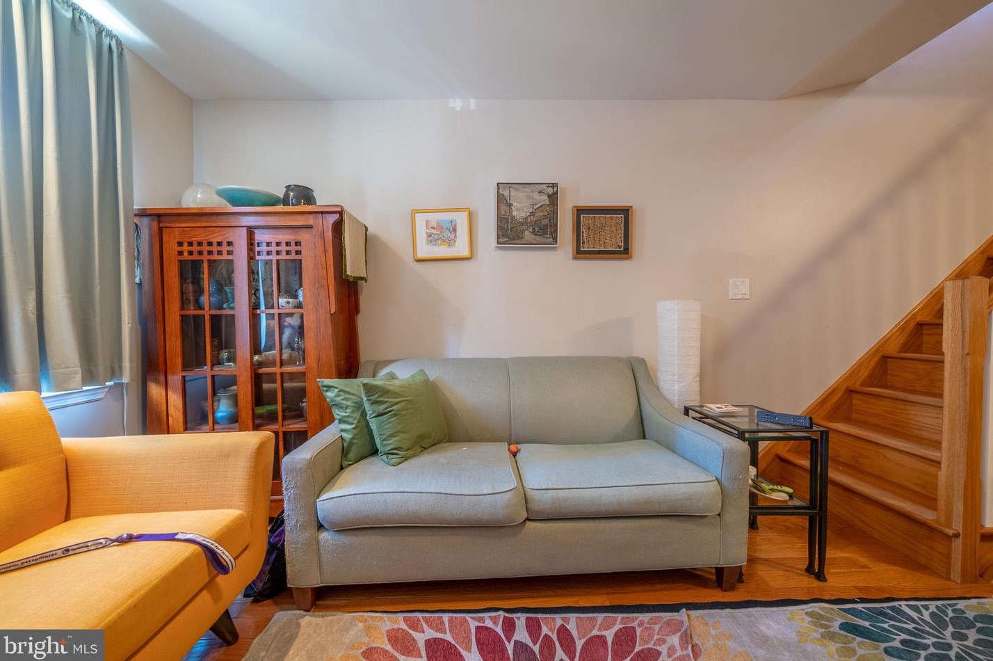 841 Montrose St, Philadelphia PA  19147-3926 exterior