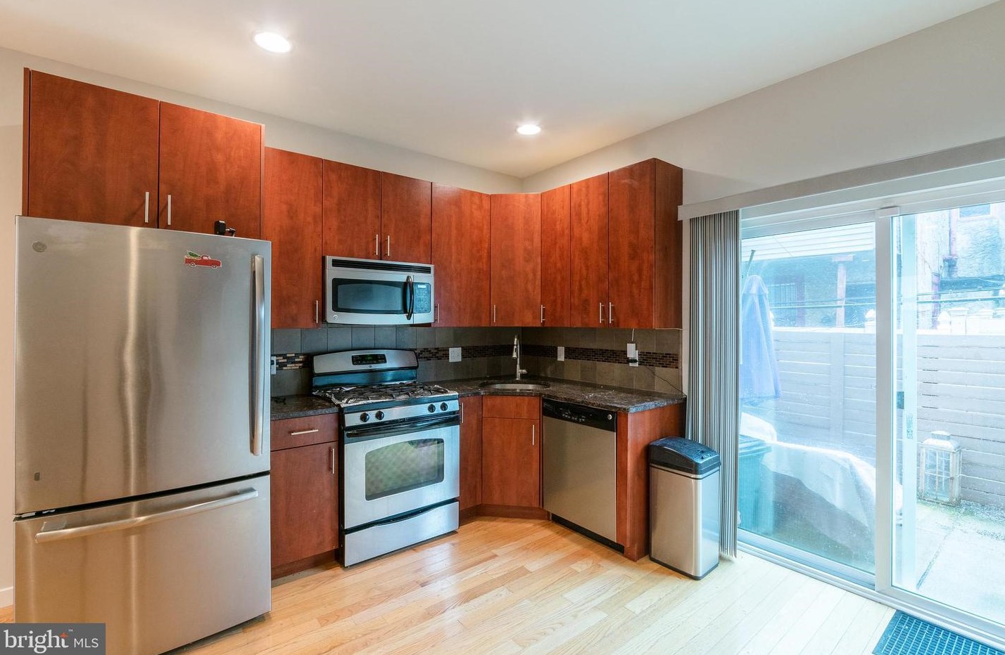 2136 Titan St, Philadelphia PA  19146-4319 exterior