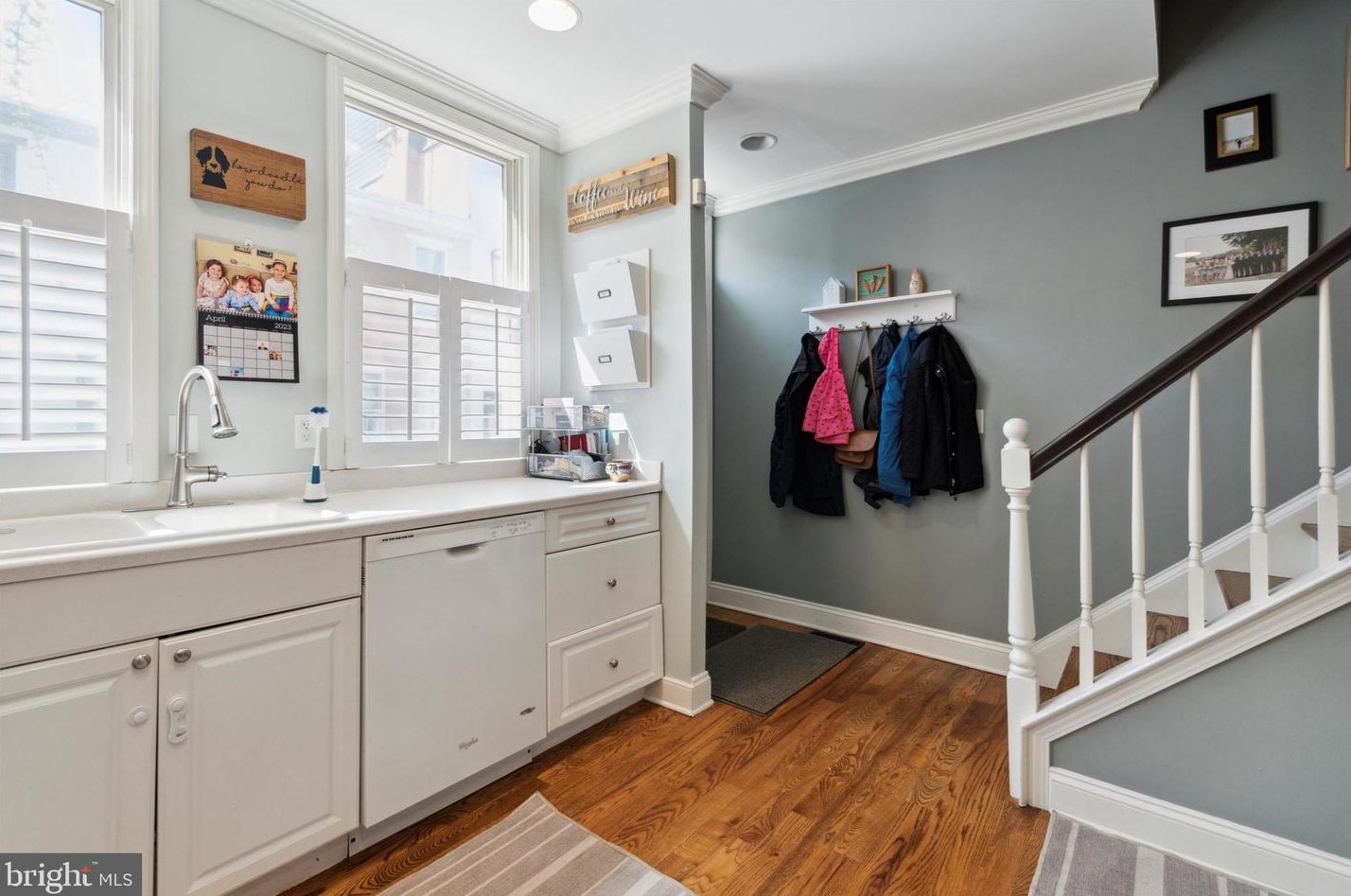 2425 Waverly St, Philadelphia, PA 19146-1047