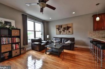 4706 Smick St, Philadelphia PA  19127-1948 exterior