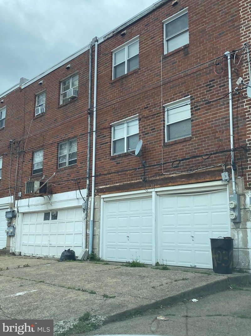 4032 Ford Rd, Philadelphia, PA 19131-1605