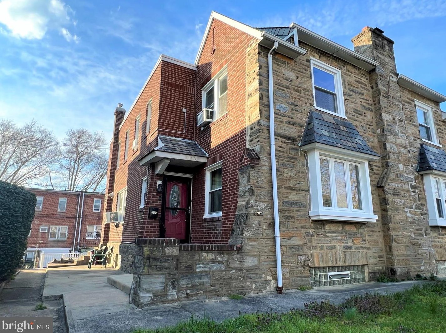 6720 Large St, Philadelphia, PA 19149