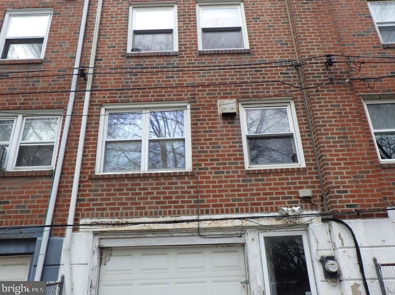 4363 Potter St, Philadelphia, PA 19124-4427
