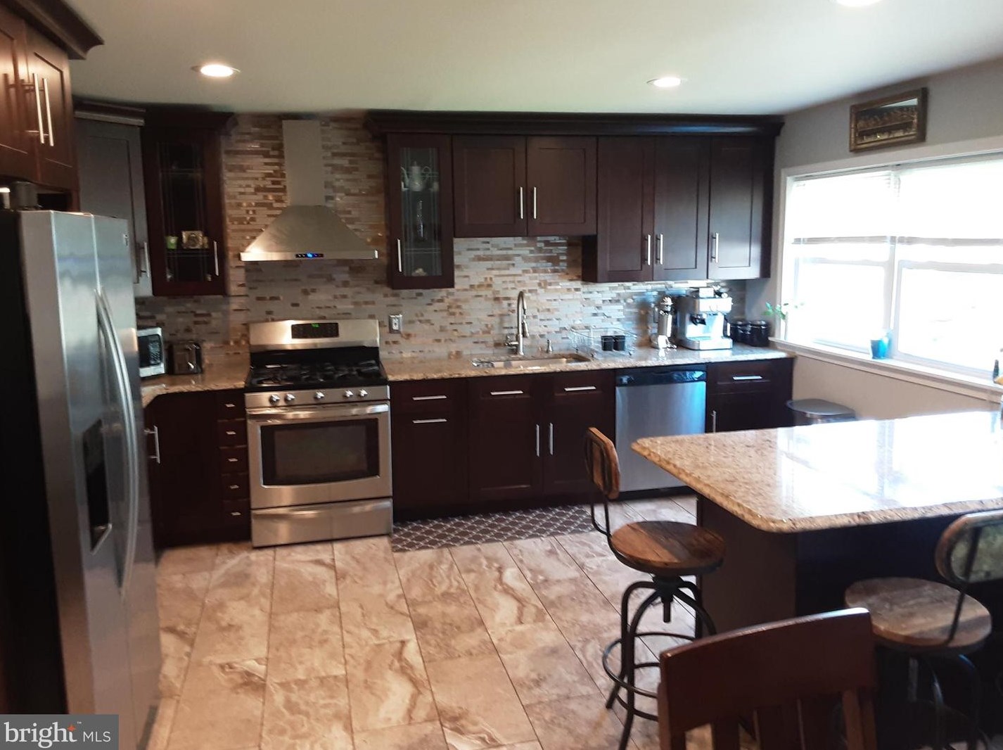 3530 Teton Rd, Philadelphia, PA 19154-1513