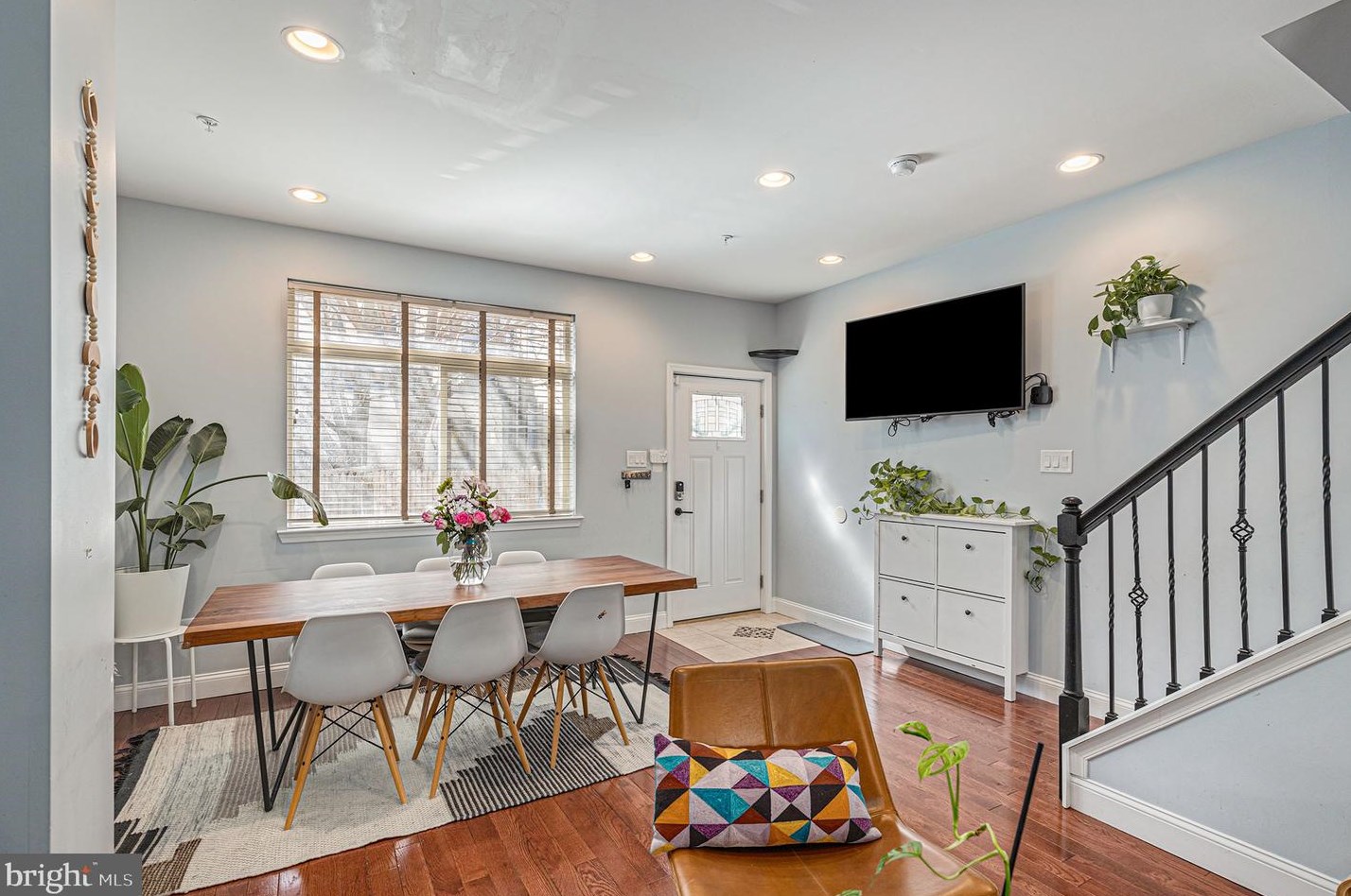 1935 W George St, Philadelphia, PA 19130