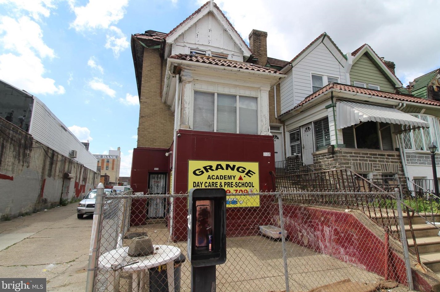 1414 Grange Ave, Philadelphia, PA 19141-2508