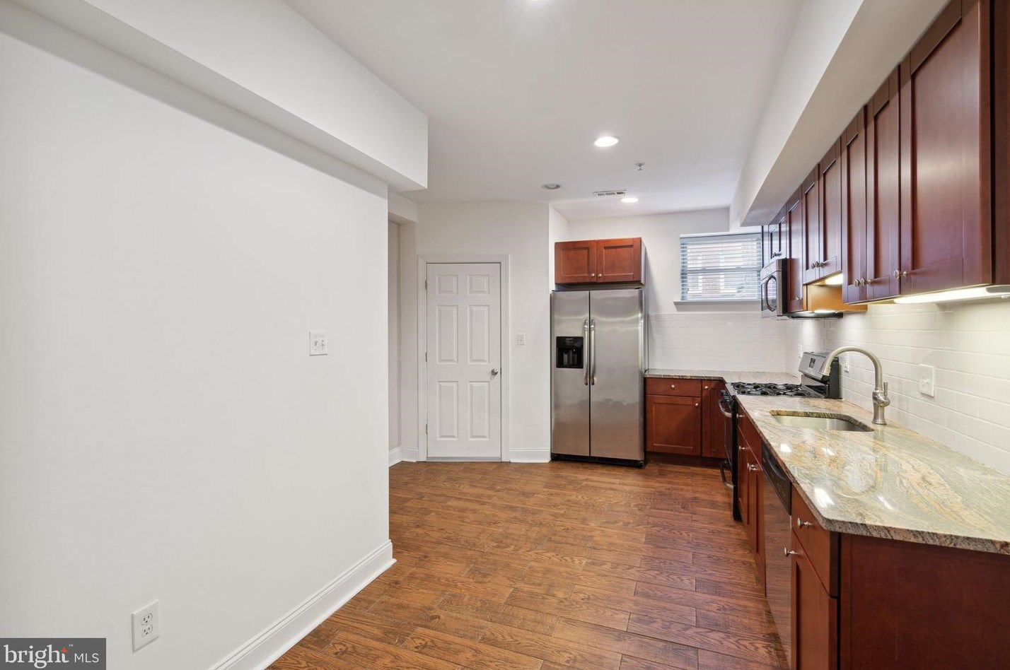 865 Uber St, Philadelphia, PA 19130-2032