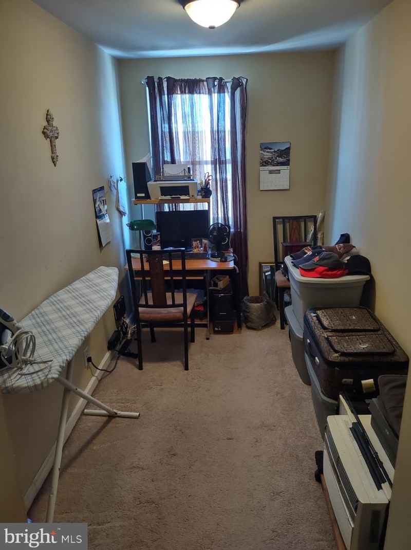 1639 Ashurst Rd, Philadelphia, PA 19151-2713