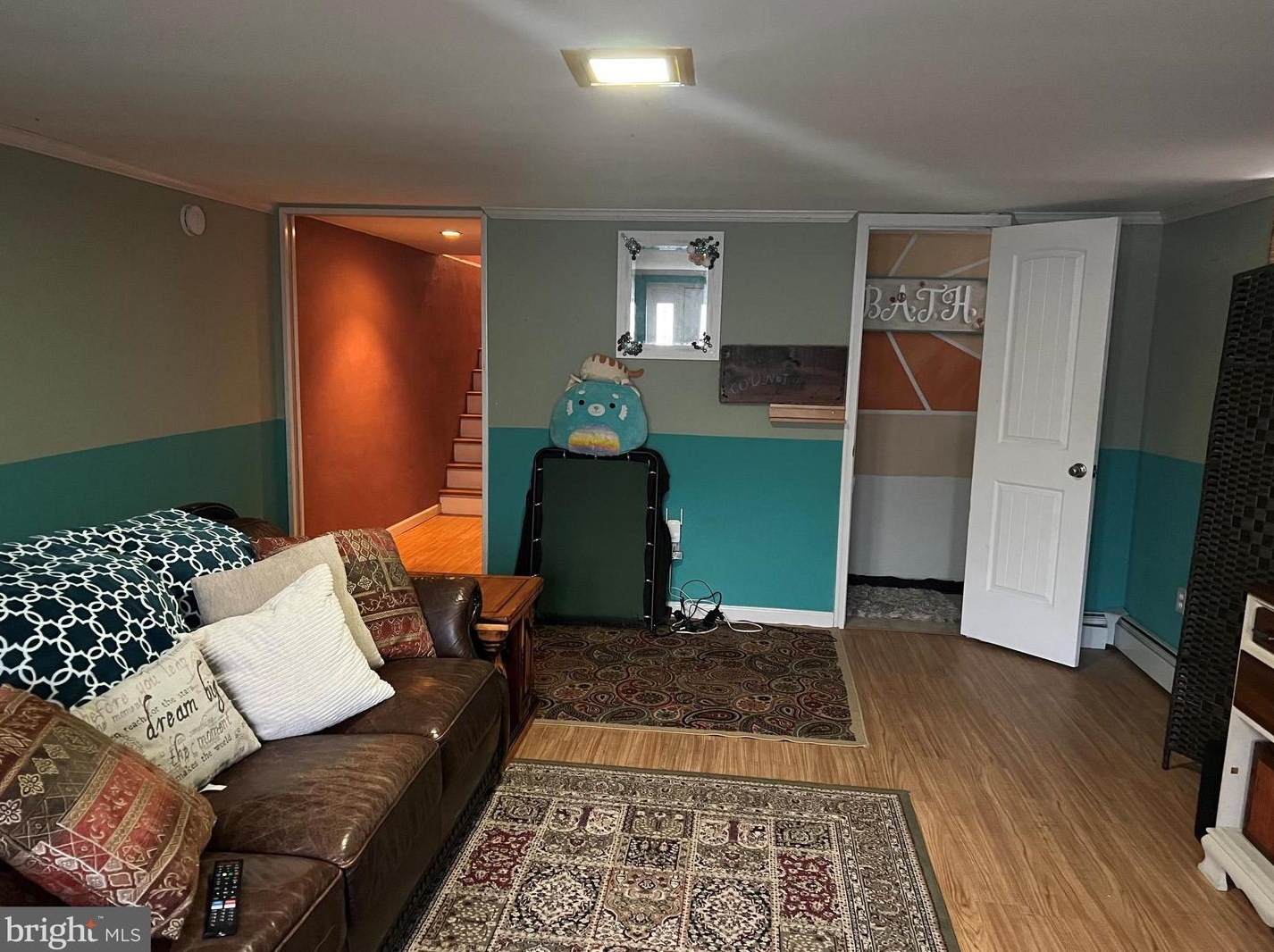 911 Kendrick St, Philadelphia PA  19111-1405 exterior