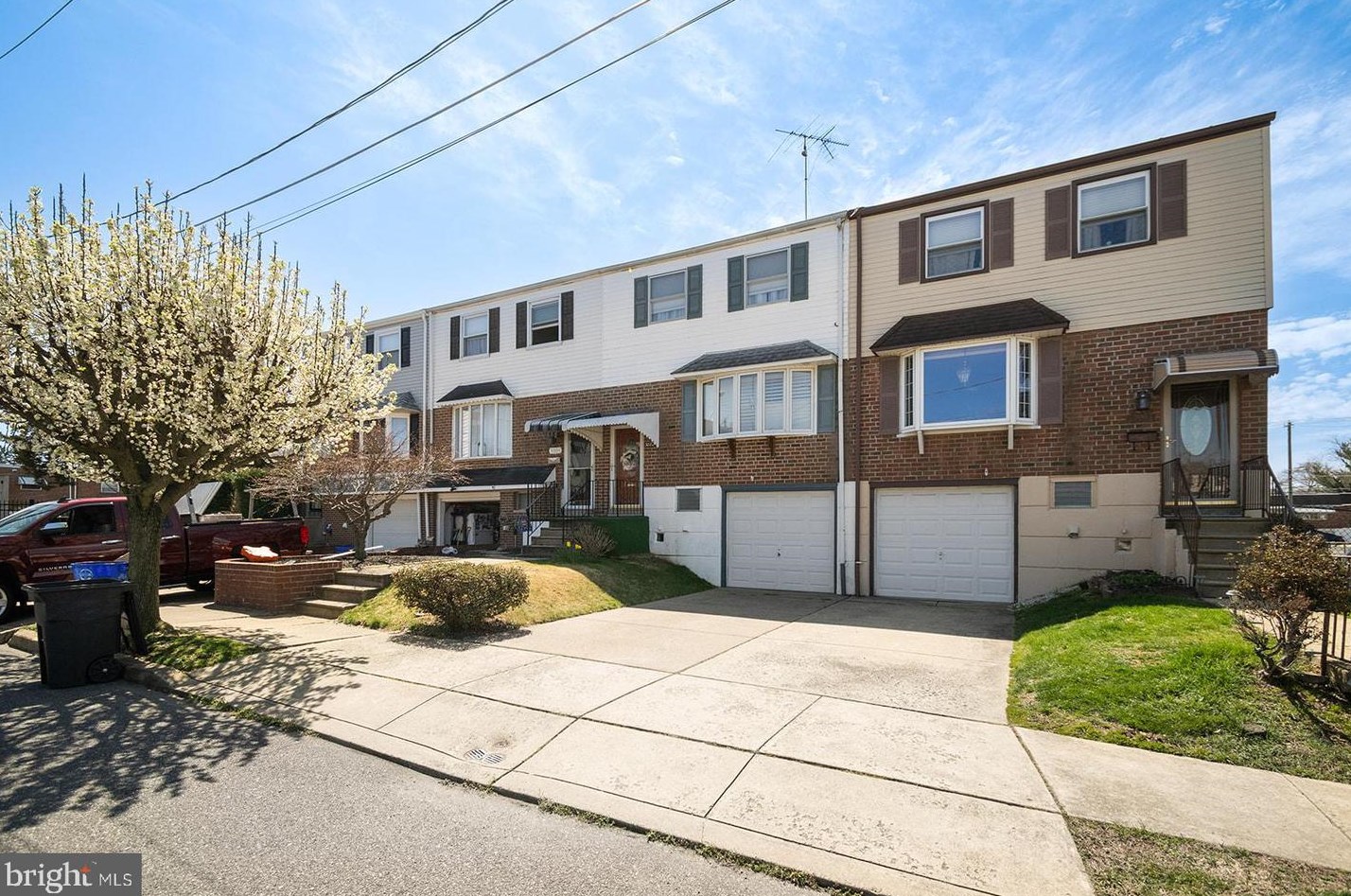 3882 Alberta Ter, Philadelphia, PA 19154-2705