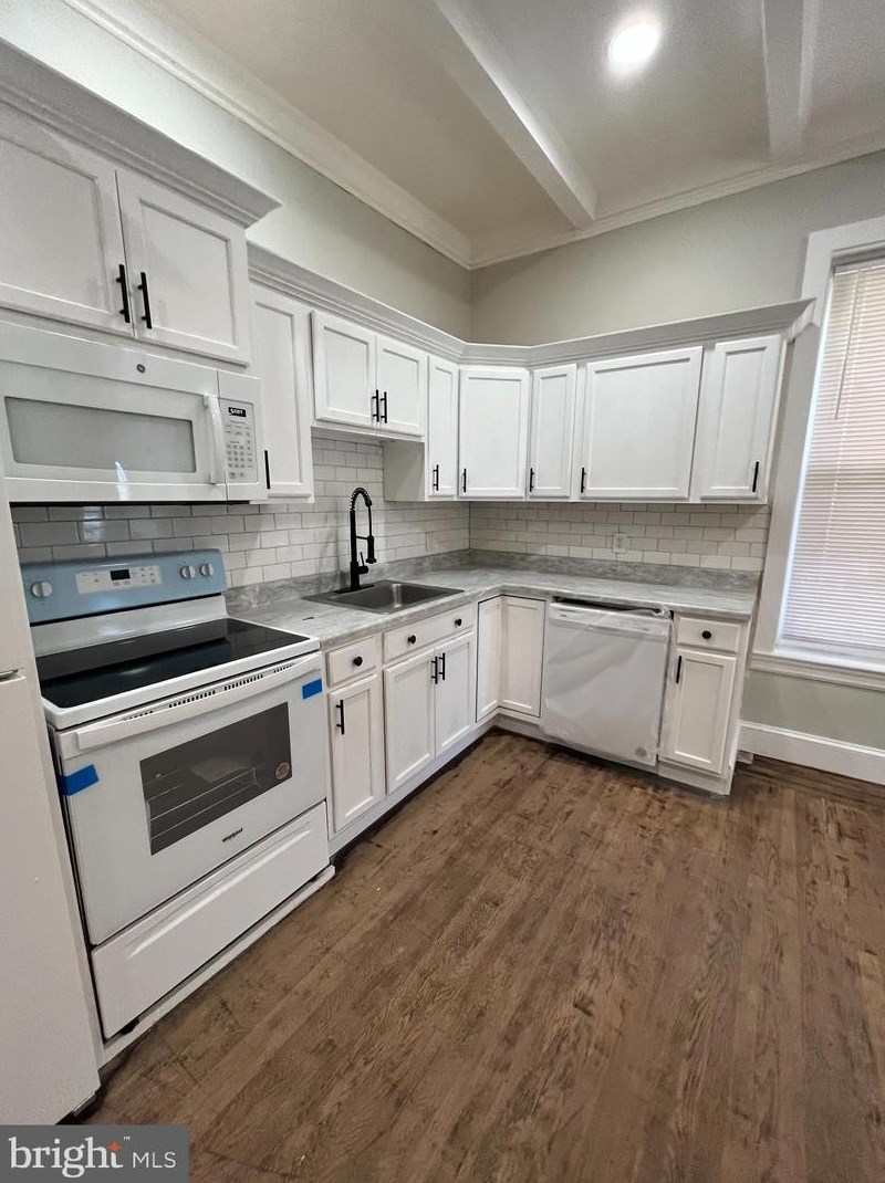853 Wynnewood Rd, Philadelphia, PA 19151-3452
