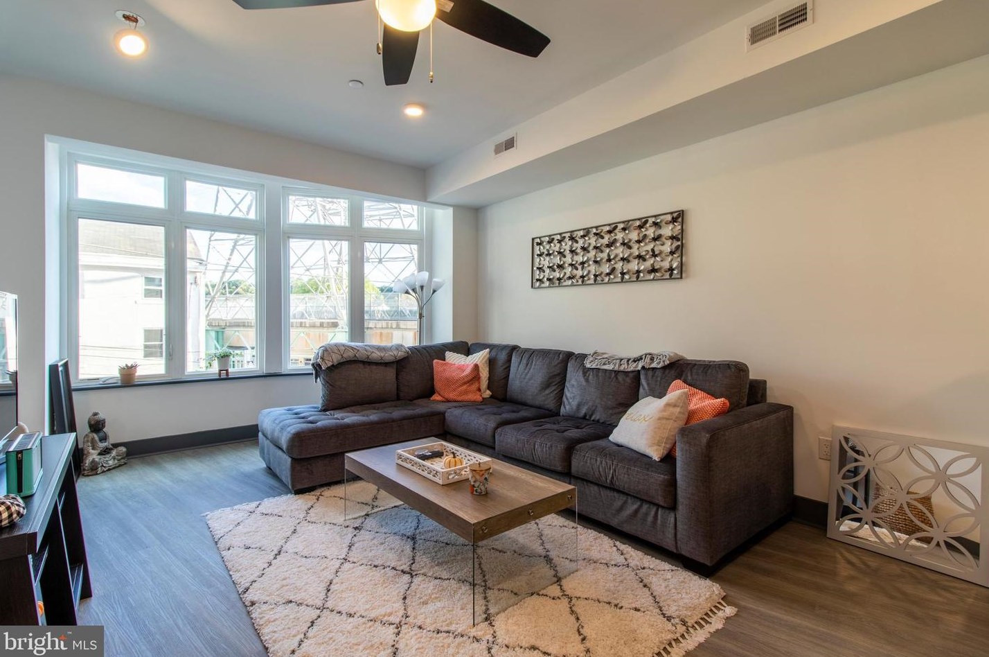 124 Levering St #3a, Philadelphia, PA 19127