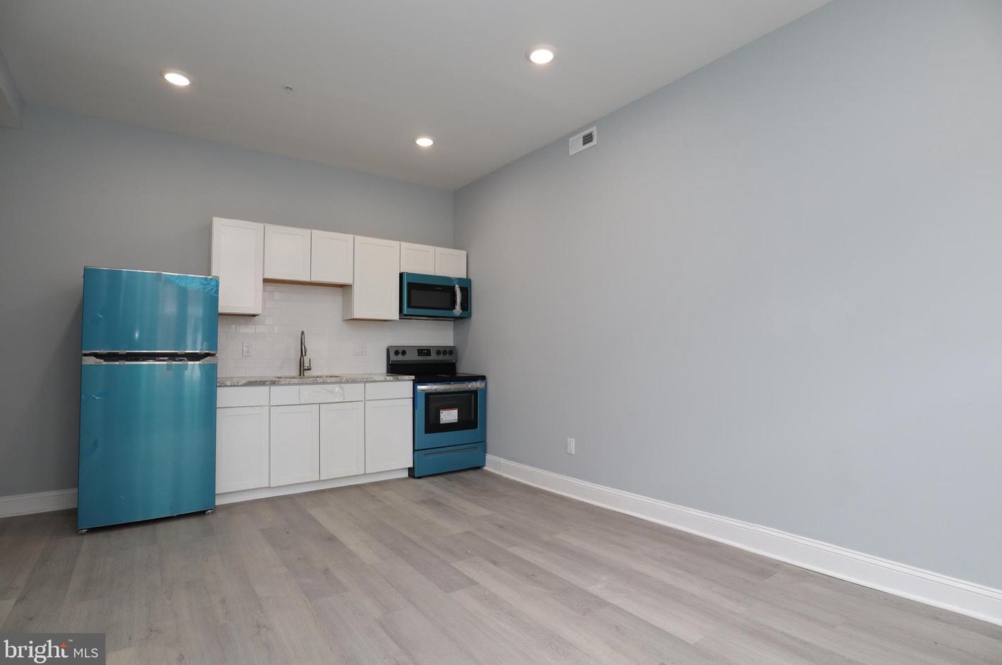 1908 W Diamond St #1, Philadelphia, PA 19121