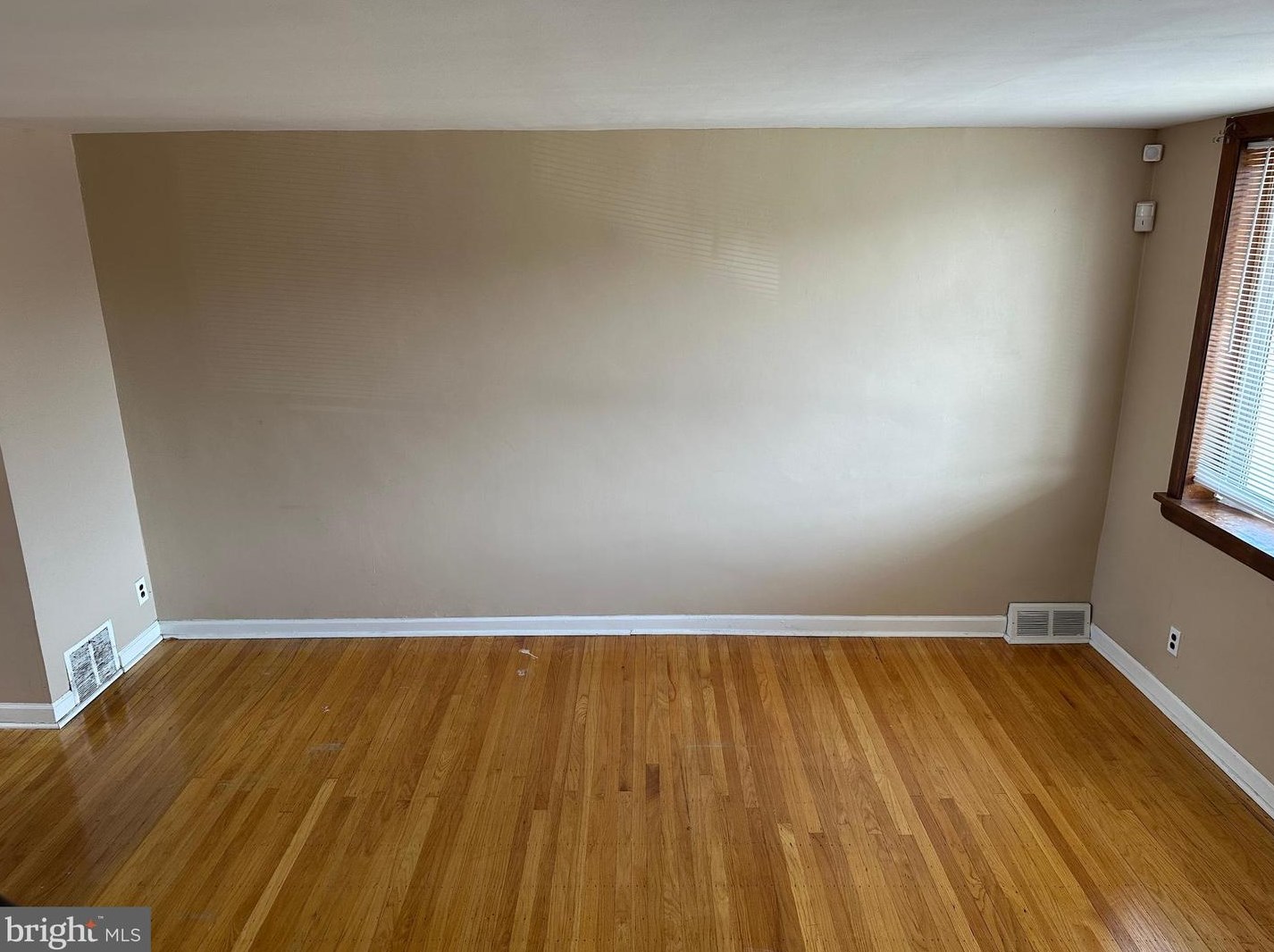 6126 Newtown Ave, Philadelphia PA  19111-5909 exterior