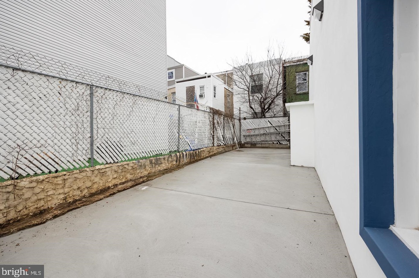 2219 N Waterloo St, Philadelphia, PA 19133