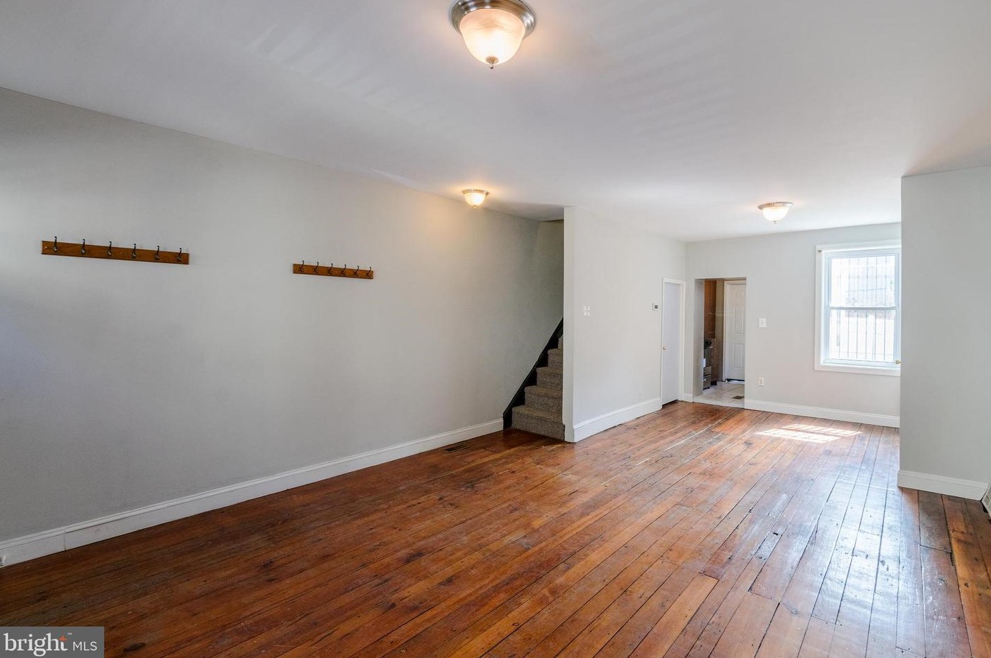 2046 Montrose St, Philadelphia, PA 19146