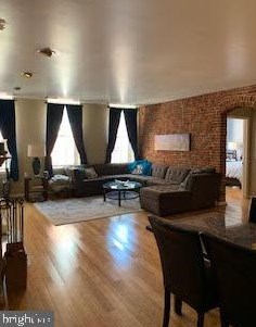 102 Church St #303, Philadelphia, PA 19106