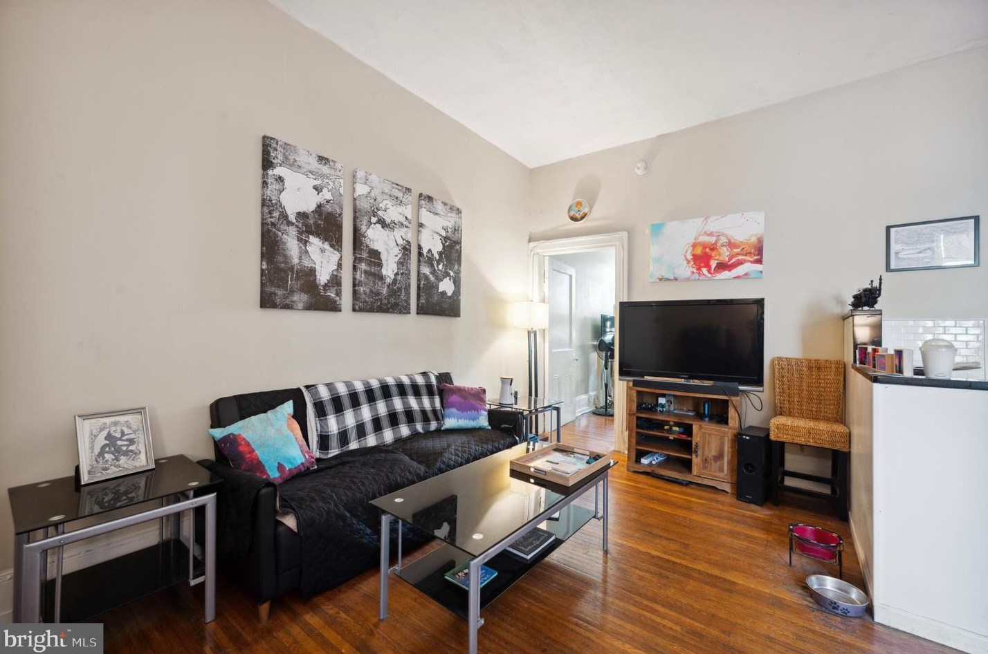1728 Pine St Apt 2f, Philadelphia, PA