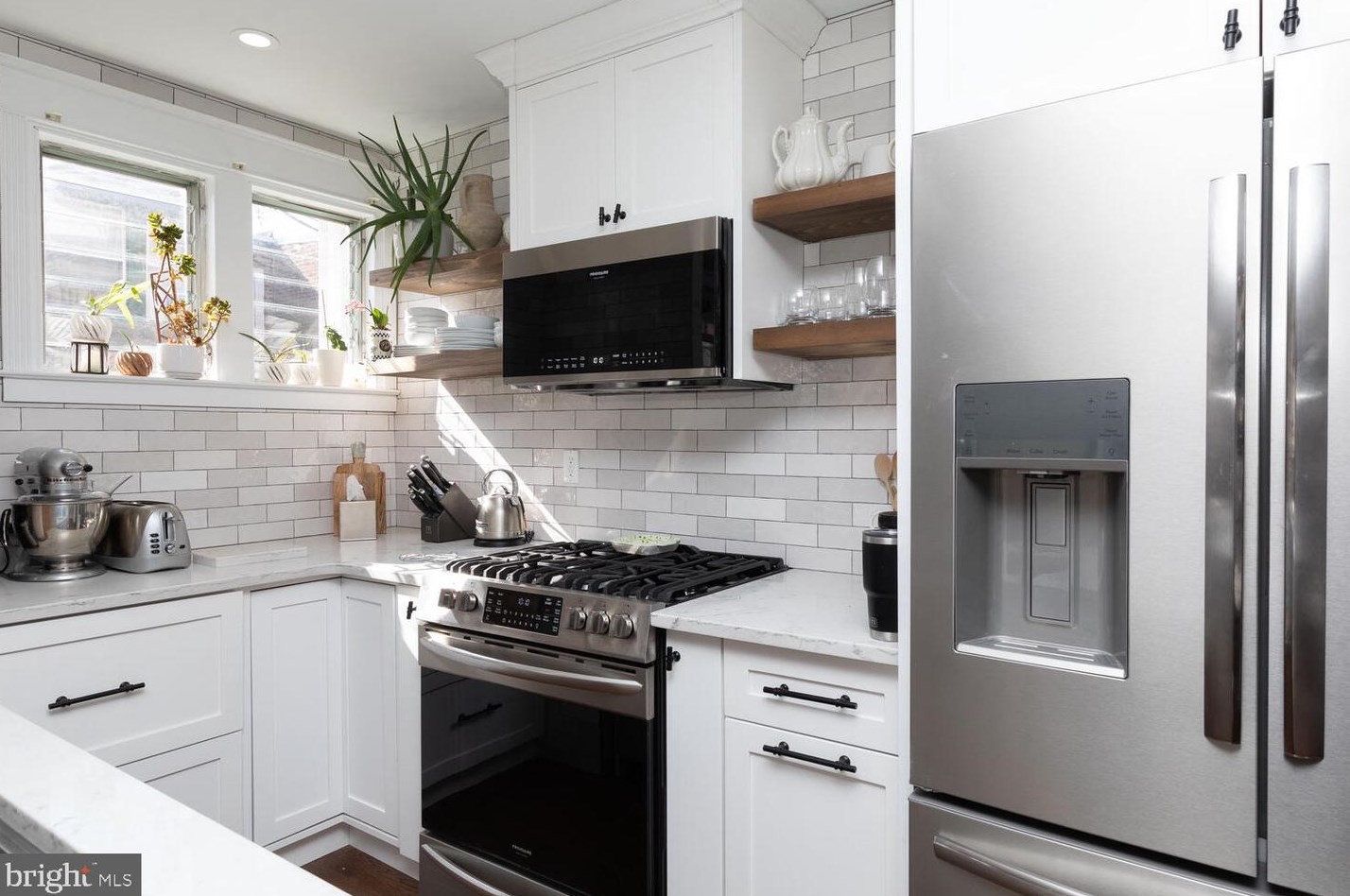 3470 Queen Ln, Philadelphia PA  19129-1441 exterior